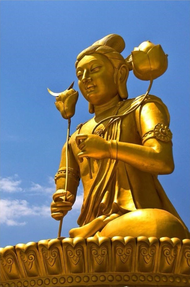 中秋佳节 | 恭迎月光菩萨圣诞日!祈愿众生诸事圆满,一切吉祥!